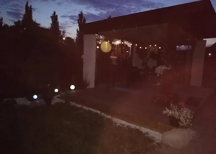 Kullerkupu Hostel * Kuressaare