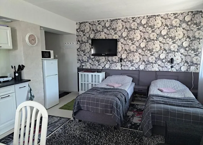 Kullerkupu Hostel Guest house Kuressaare