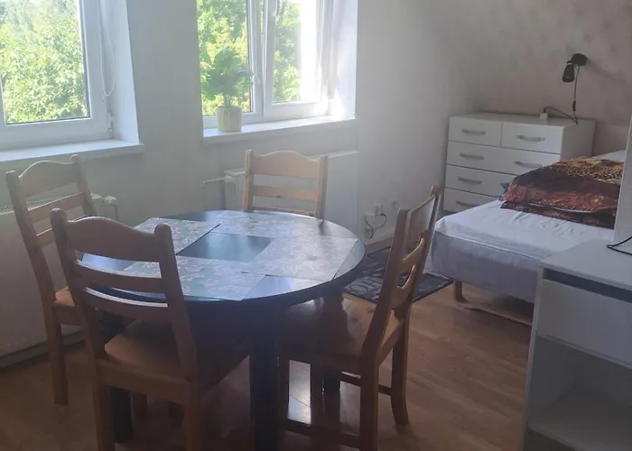 Kullerkupu Hostel * Kuressaare