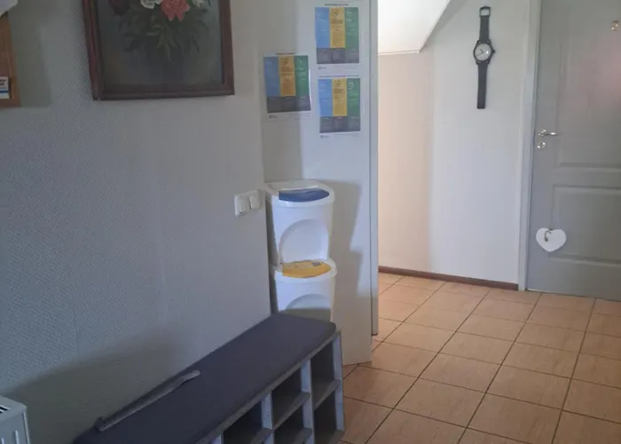 Kullerkupu Hostel Guest house Kuressaare